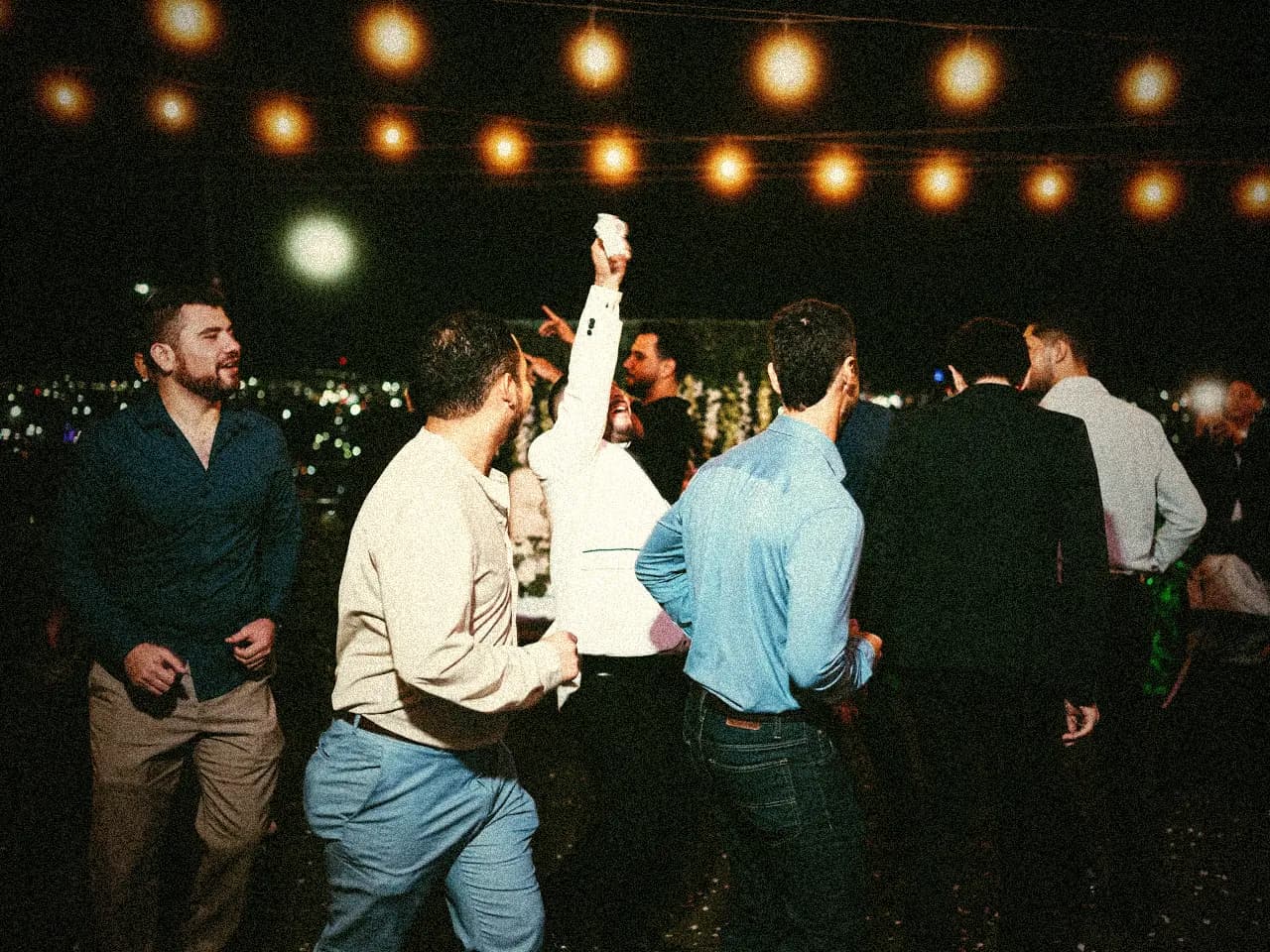 Pista de dança à noite com Super 8