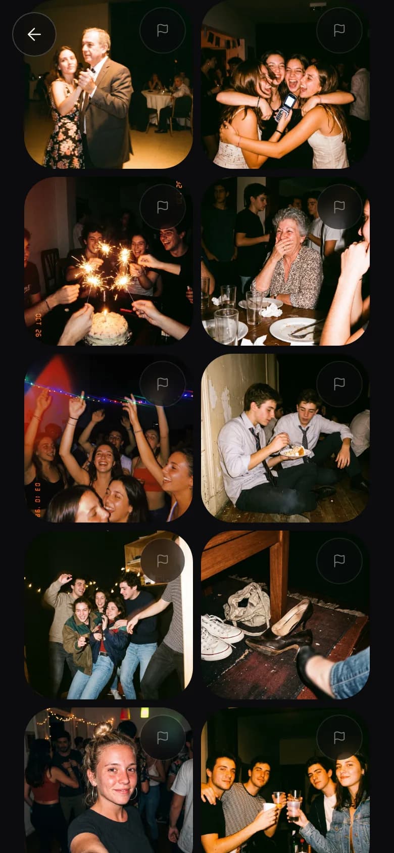 El album revelado de la fiesta de 15: la grilla con todas las fotos que sacaron los invitados.